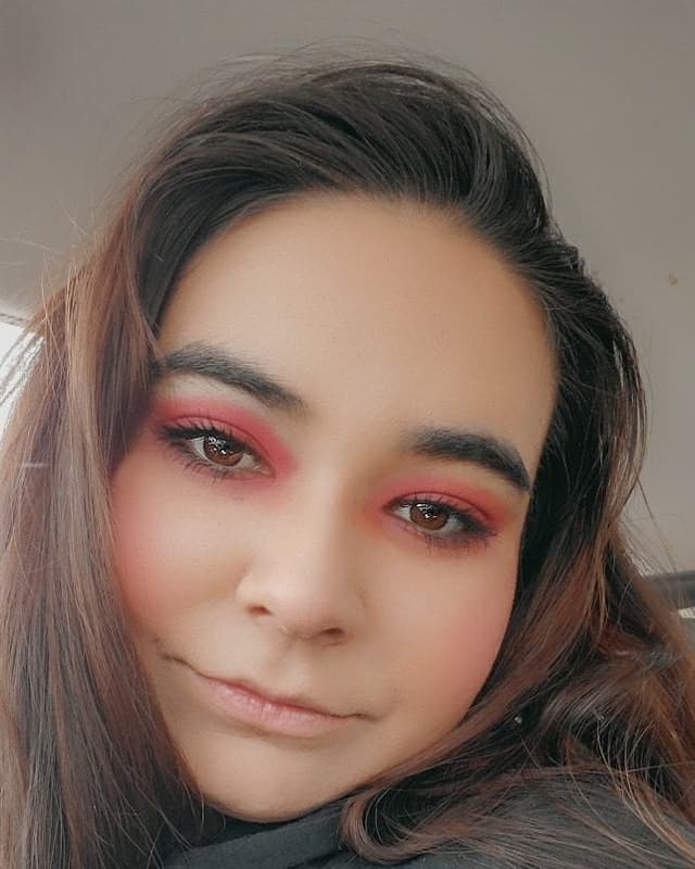 Honey Bea OnlyFans creator