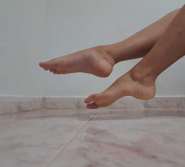 Ania Loving Feet OnlyFans creator
