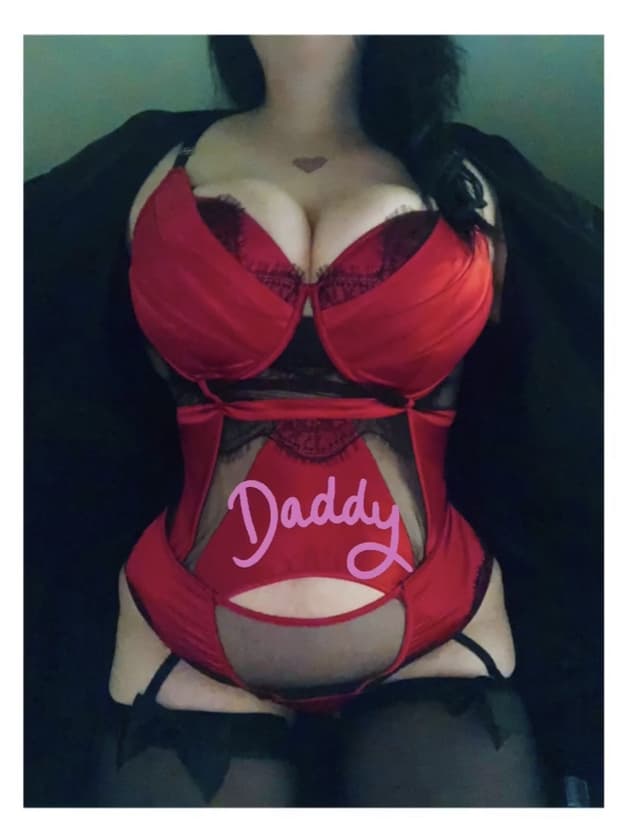 Elle & Daddy 💕 OnlyFans creator