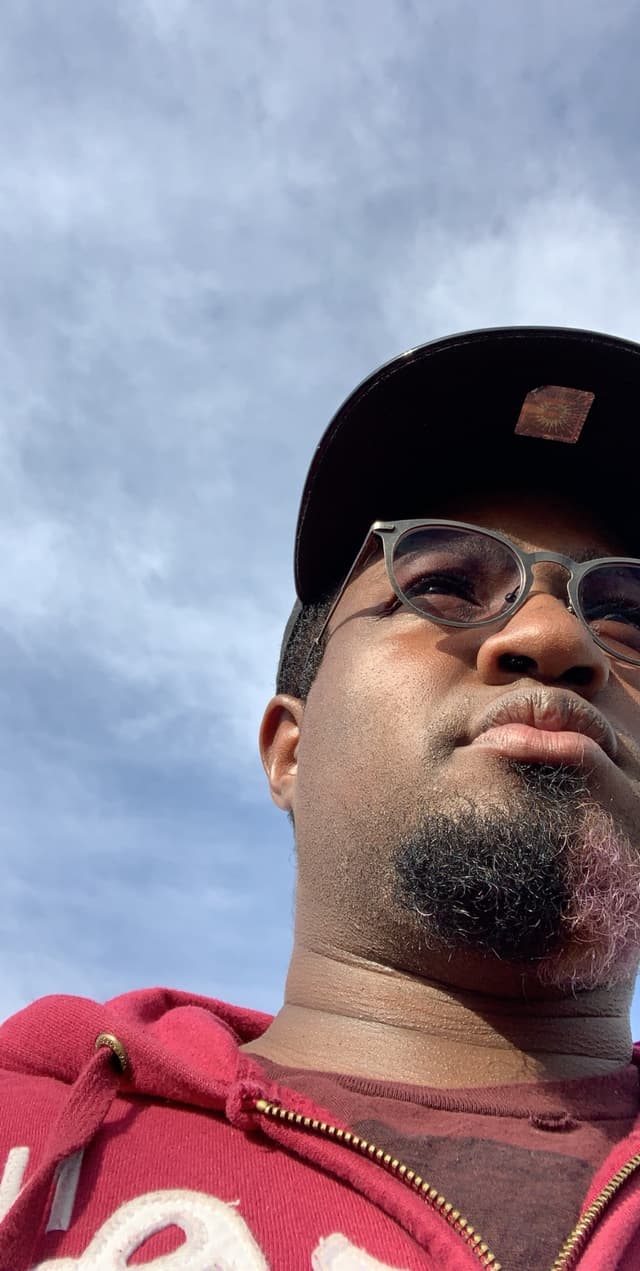 Ikarus Logan OnlyFans creator